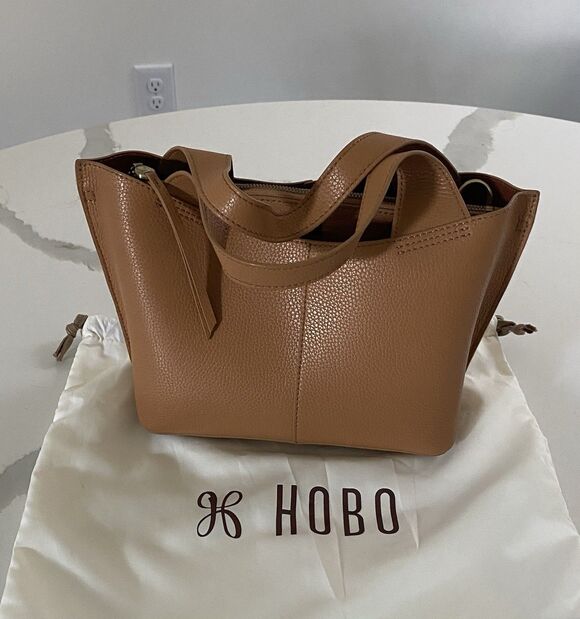 HOBO Handbags - NWOT HOBO Vida Small Tote